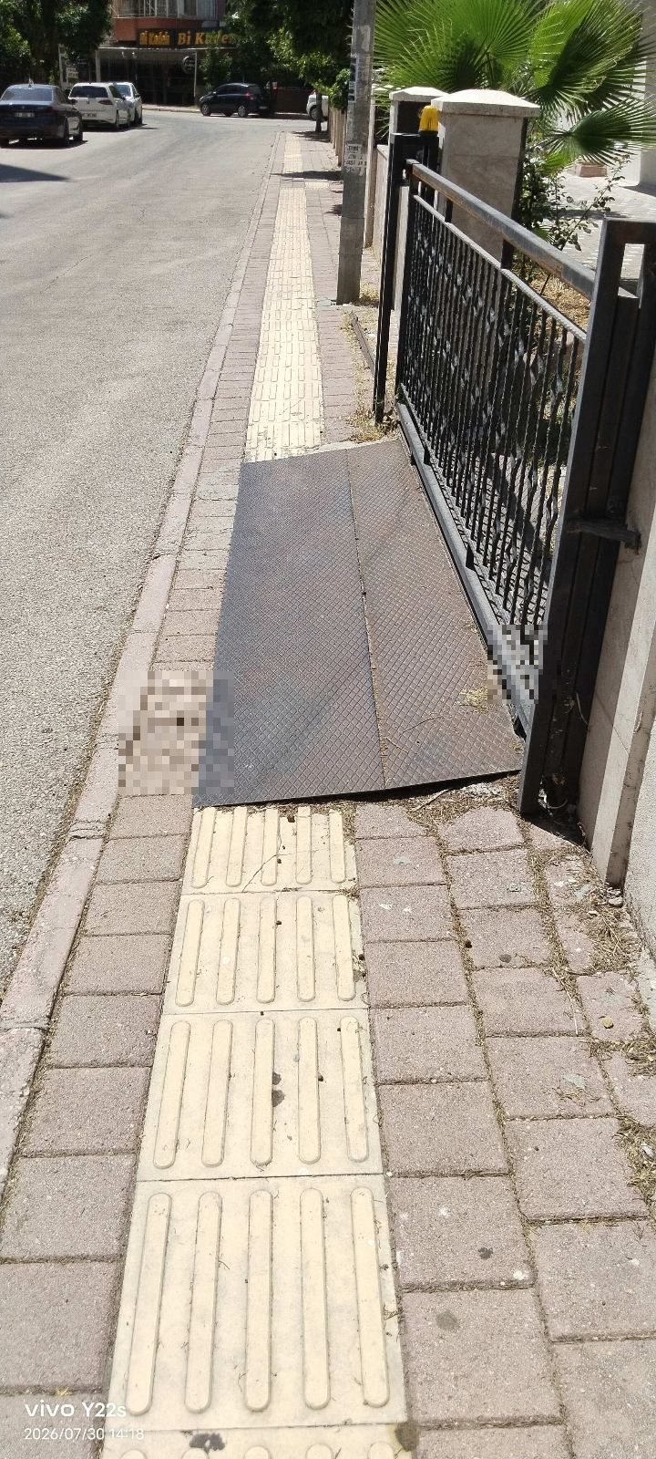 engelli yolu kapatilmis - görsel 2