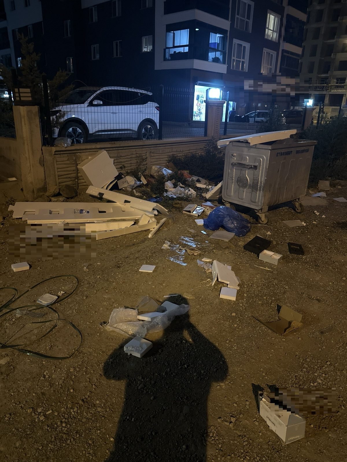 ÇÖP KONTEYNIRI ETRAFI - görsel 1