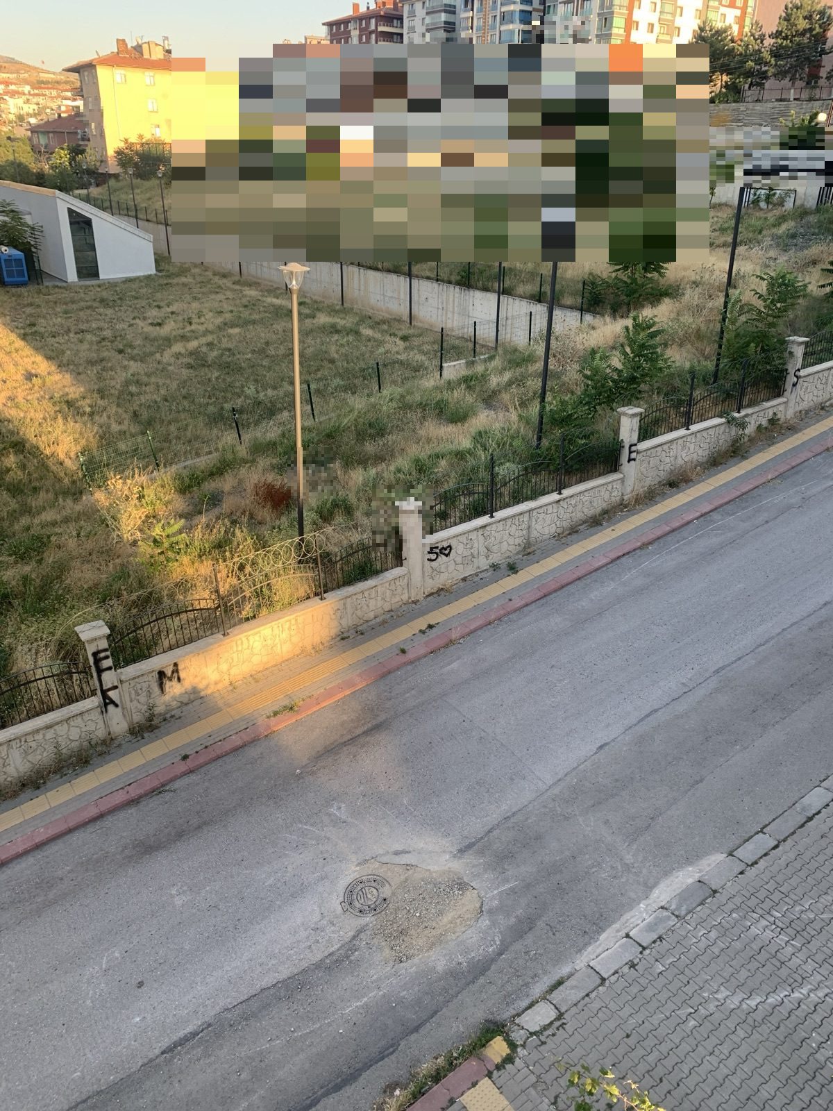 Rögar kapak çevresi yarık