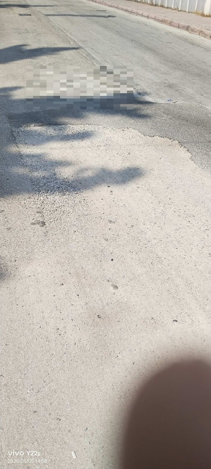 Açık bırakılmış asfalt yol - görsel 2