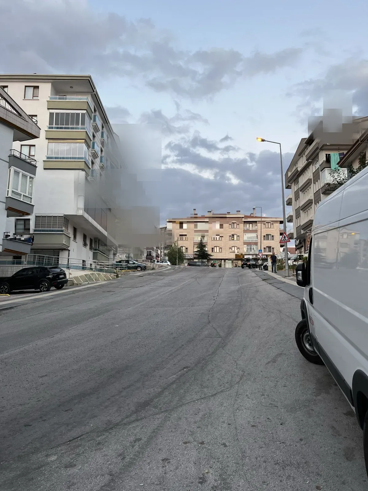 Çukur( cadde üzerinde oluşan çukur ve yaması yapılmamış yerler)