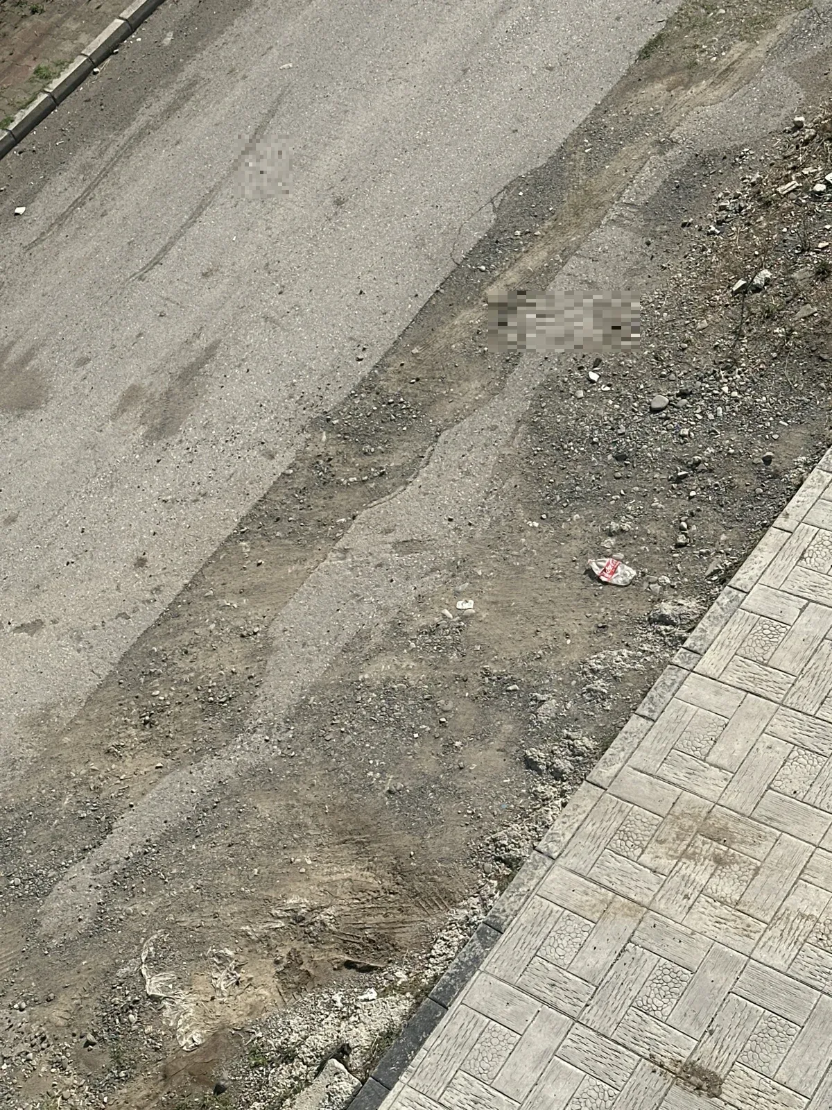 Bu çukurun düzelmesini istiyoruz artık 1 sene oldu