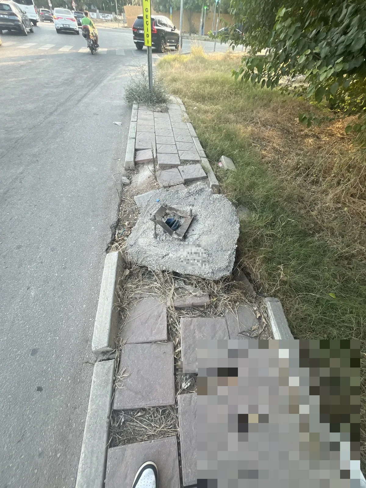 Kaldırımda bozukluğu