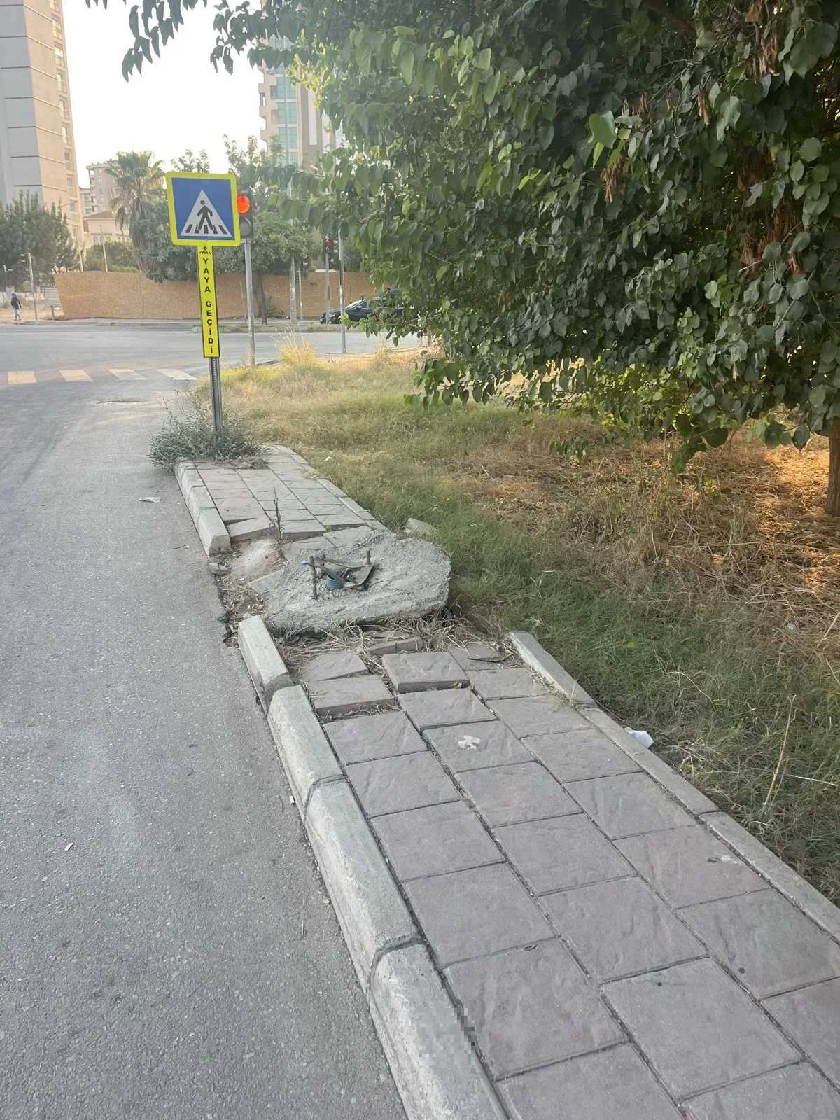 Kaldırımda bozukluğu - görsel 2