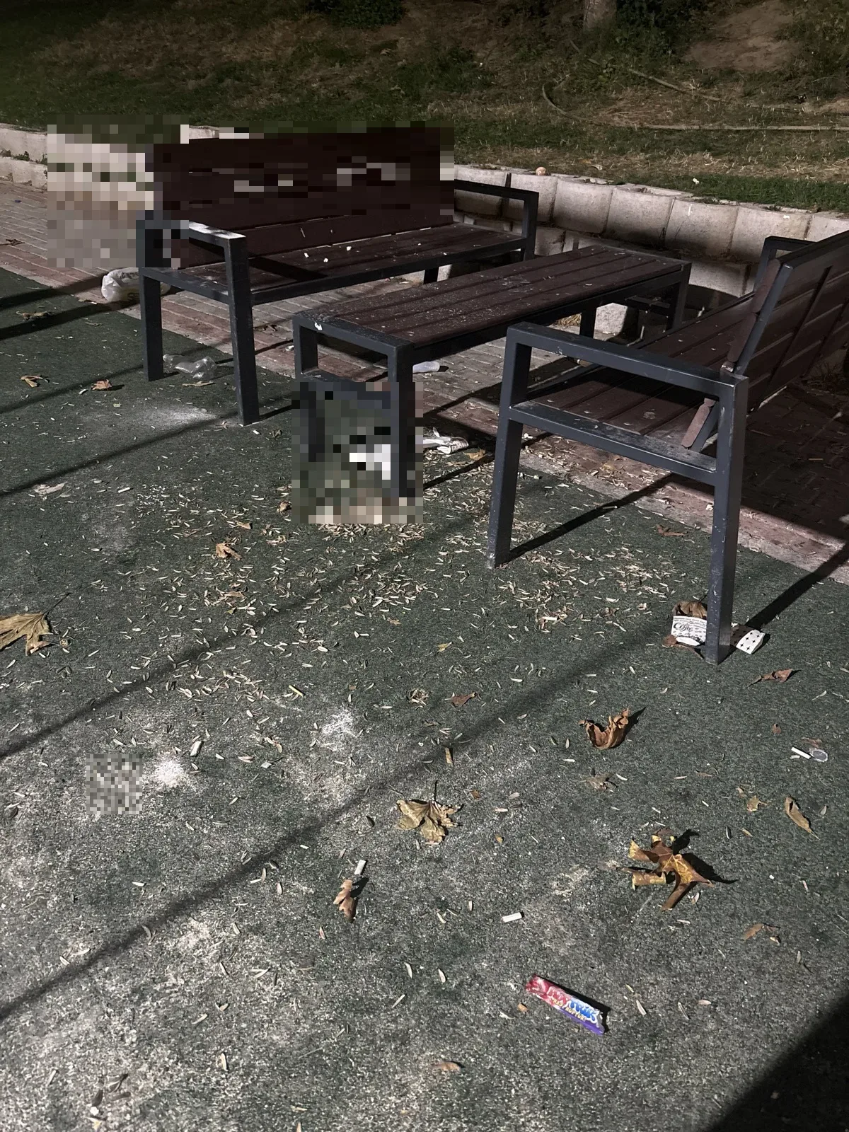Çocuk parkı pisliği - görsel 2