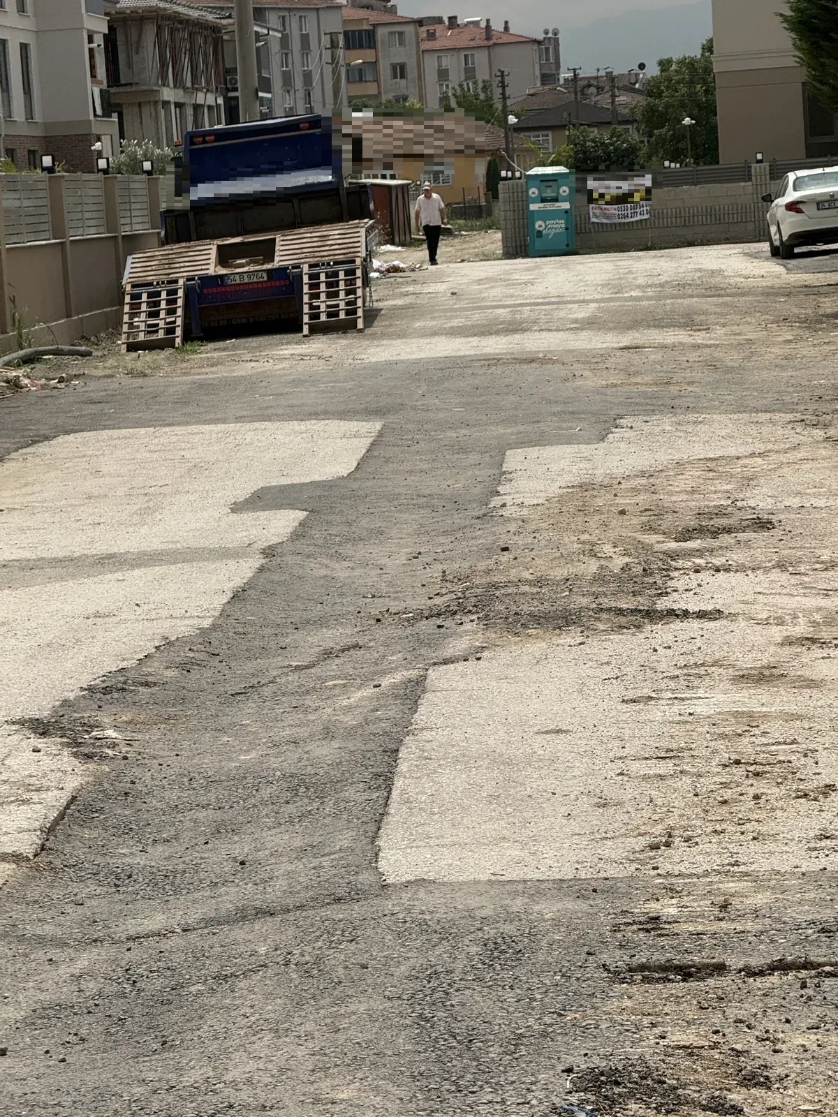 Yamanın bozukluğu,araçlar lastiklerin jantlarını vuruyo