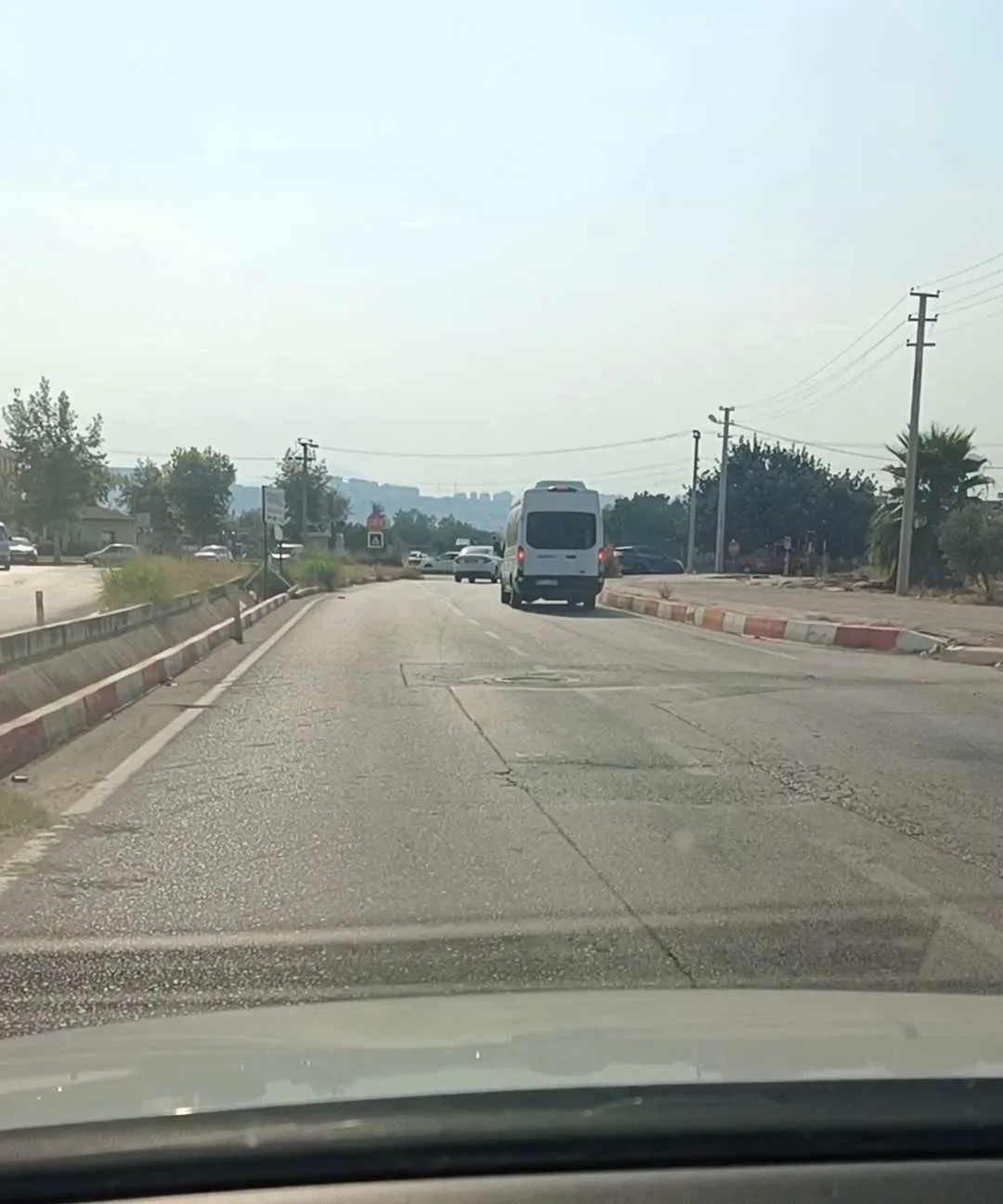 Ramara düğün salonun önündeki yol - görsel 2